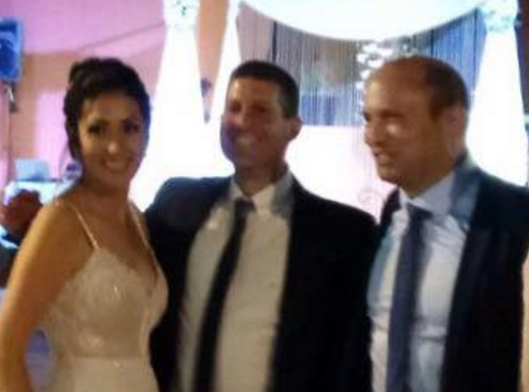 אופס:בנט הגיע לחתונה הלא נכונה. כך זה נגמר בסוף