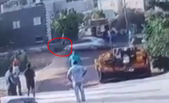 קשה לצפיה • צפו: דרס את שכניו בגלל סכסוך