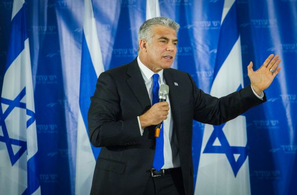 איבד את זה: לפיד כינה שני חברי כנסת 'רוטווילרים'