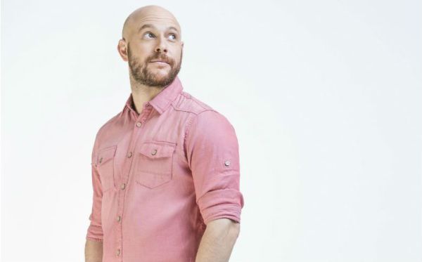 אבי נוסבאום מופיע ב'גולה'