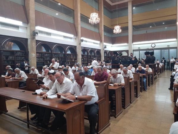 ראש עיריית חיפה וראשי הבית היהודי בסליחות