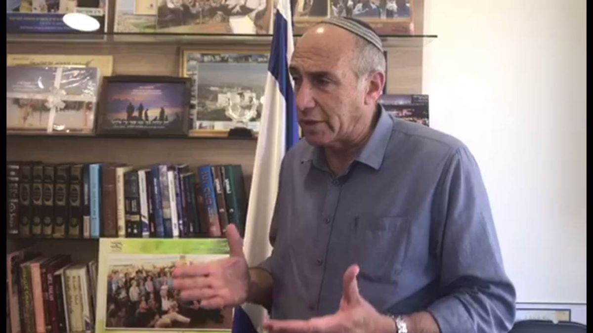 "דוד המלך ואברהם אבינו למדו תורה והיו בצבא"