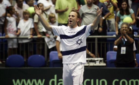 סלע פרש באמצע המשחק וריגש את הרשת