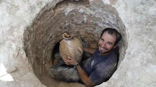 קרפדות ערופות ראש מלפני 4,000 שנה התגלו בי-ם