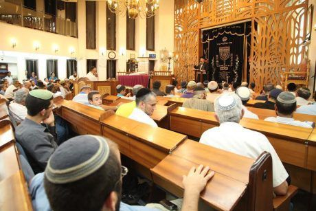 צפו: שיעורו השבועי של הרב שמואל אליהו