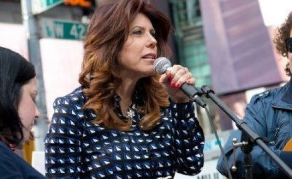 ניר מוזס מתחה בקורת על המתלוננת וחטפה מהגולשים