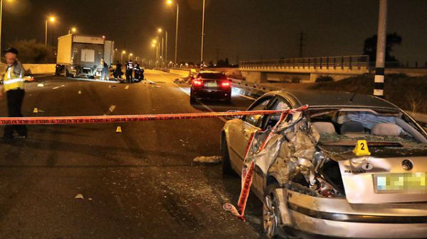 לילה קשה: נהג משאית דרס למוות שלושה צעירים