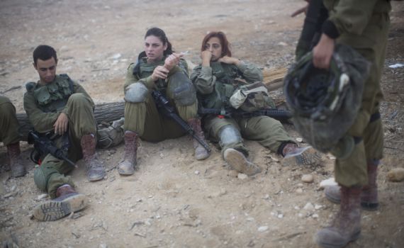 בלי קיר טיפוס ובוחן מסלול: הקלות בגדודים המעורבים