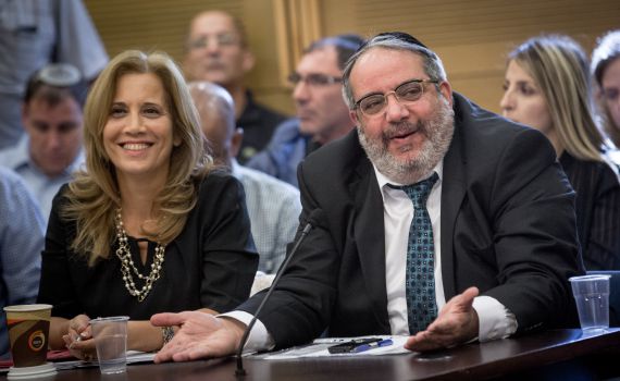 החכ"יות של השמאל מחבקות את יגאל גואטה