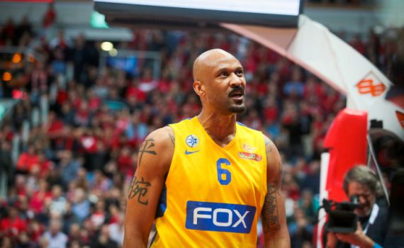 סמית' שוחרר ממכבי ת"א ועתיד לפרוש מהכדורסל