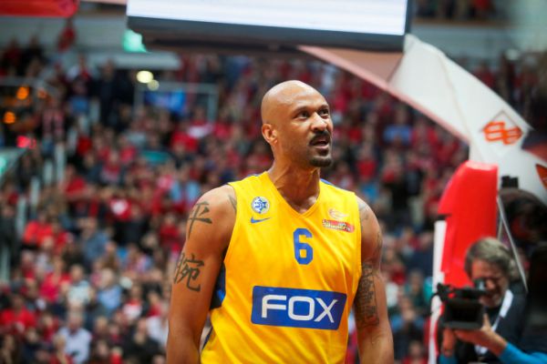 סמית' שוחרר ממכבי ת"א ועתיד לפרוש מהכדורסל