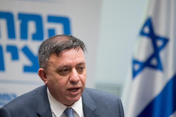 עלי ועפרה? גבאי מצהיר: "לא אפנה התנחלויות"