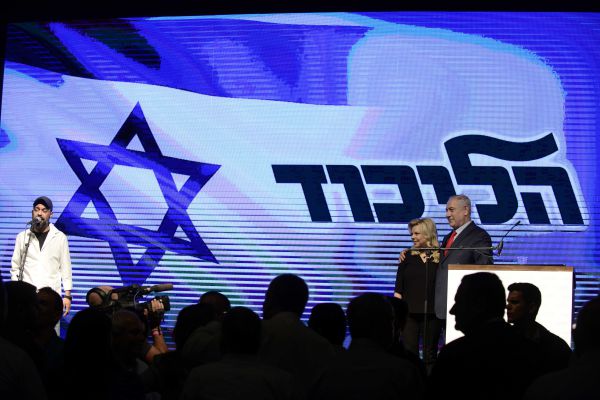 משהו קורה במפלגת השלטון. זה הזמן להתפקד