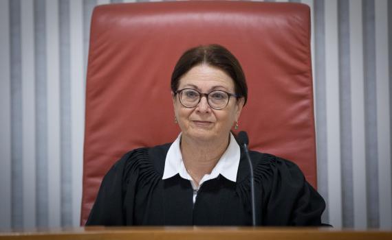 לוין: "אסתר חיות מונתה בהליך בחירה פיקטיבי"