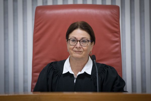 לוין: "אסתר חיות מונתה בהליך בחירה פיקטיבי"