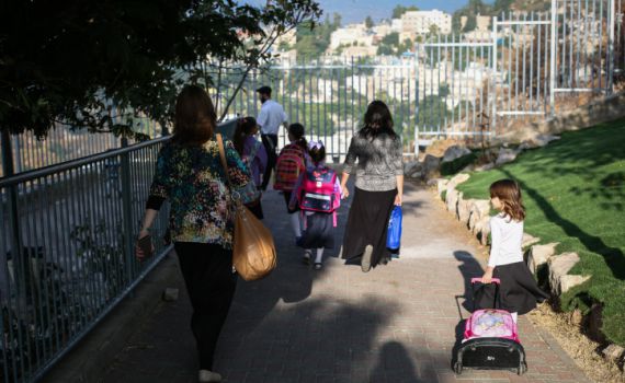 במקום לבית הספר – לישיבת הממשלה