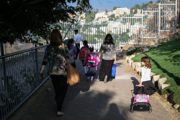 במקום לבית הספר – לישיבת הממשלה
