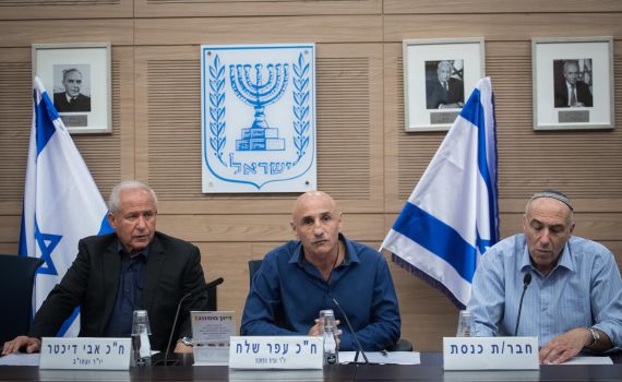 שלח מאשים: "היינו צריכים לפעול בסוריה כבר מזמן"