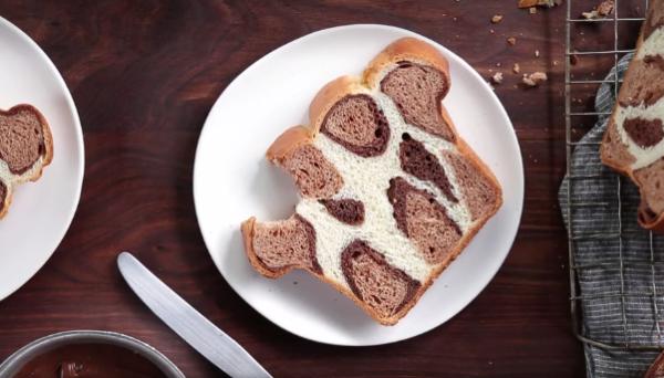 צפו: כך תכינו את הלחם שמשגע את הרשת