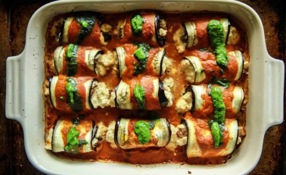 ככה מקבלים סופ"ש: מתכון ללזניית חצילים בשרית