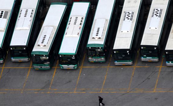 המדינה לבג"צ: אין צורך בתחבורה ציבורית בשבת