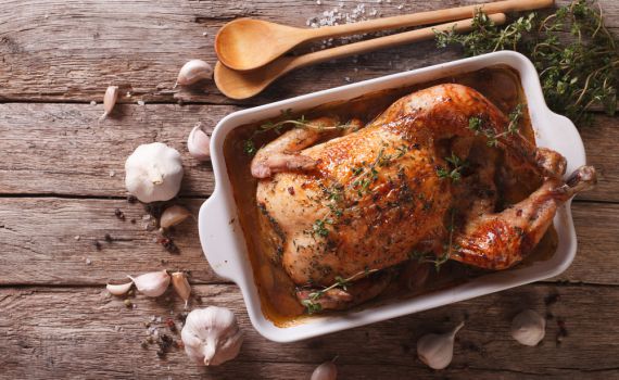 הכוכב של הערב: מתכון קל לעוף עם רימונים וערמונים