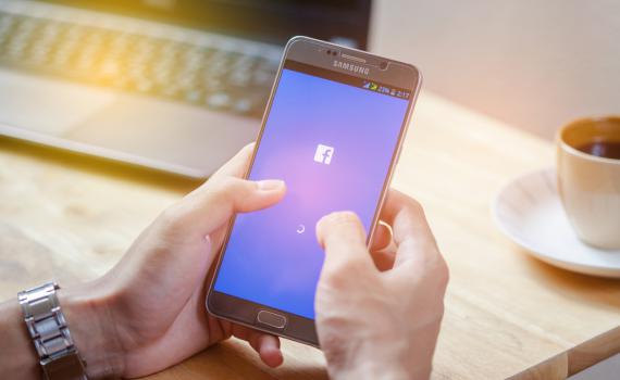 רווקים? אולי בקרוב פייסבוק תמצא לכם שידוך