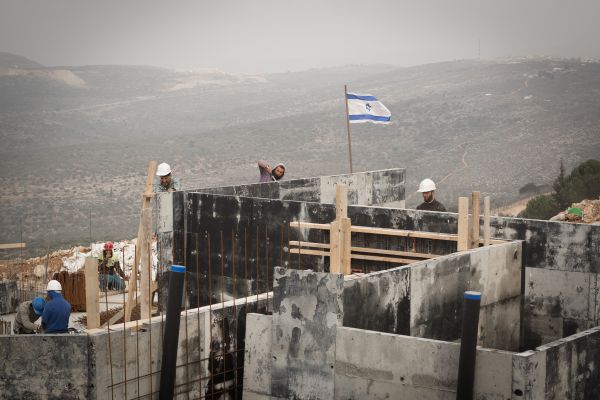 האיחוד האירופי דורש: הבהרות על הבנייה ביו"ש