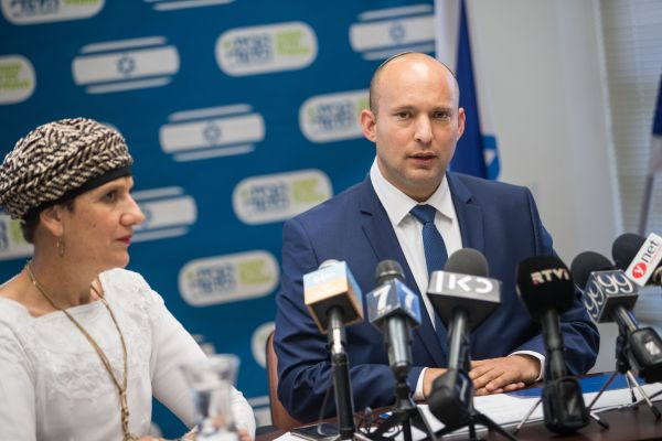 עוקף כחלון: בנט מציג פסקת התגברות חדשה