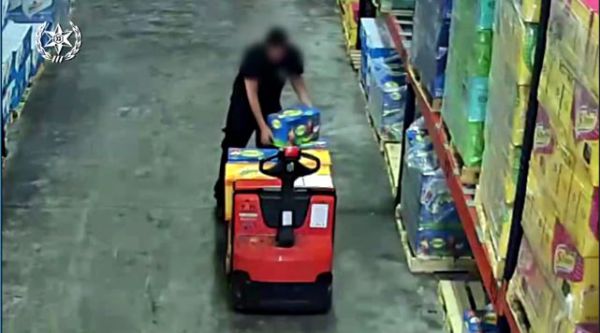 נחשפה: רשת להברחת פלאפונים לאסירים בטחוניים