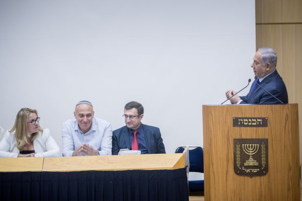 נתניהו עקץ את החכי"ת והציע: "תהיי חמוצה בחן"