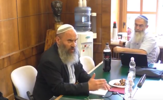 צפו: למה מותר לגייר קטינים גם ללא האמא?