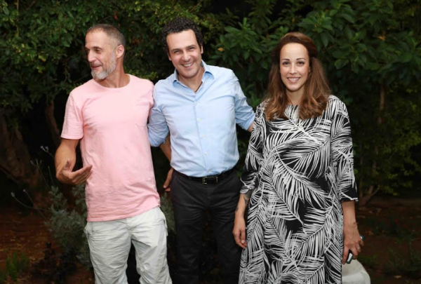 ברנז'ה •תיעוד: הסלבס הדתיים חוגגים בסוכה