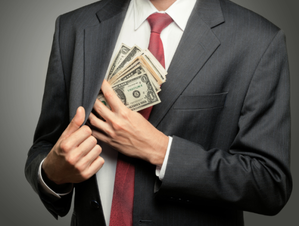 12 עצורים ביניהם קציני צבא בכירים