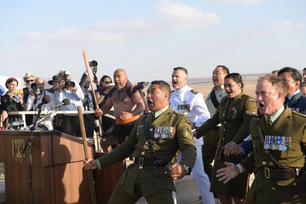 צפו: החיילים הניו-זילנדים בריקוד קרב מאורי