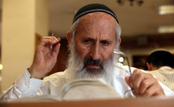 הרב אבינר: לא מכיר ישיבות שמפלות בין ספרדי לאשכנזי