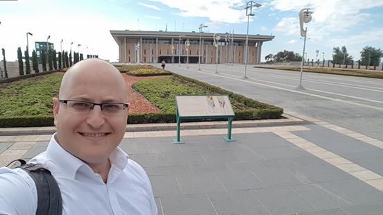 הדובר החדש של ח"כ קיש: אושיית הימין ברשת