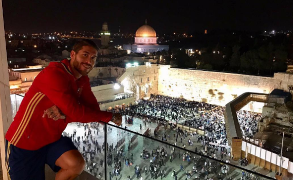 נבחרת ספרד בכדורגל הגיעה לכותל