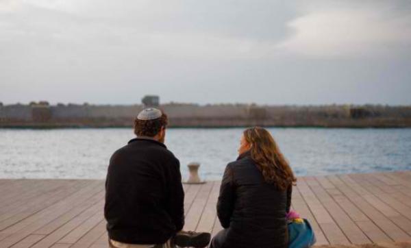 צפו: הרווקים הדתיים מגלים מה הכי קשה בדייטים