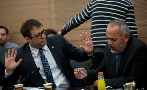 חזן הגיש תלונה נגד ח"כ הערבי: "מחבל בחליפה"