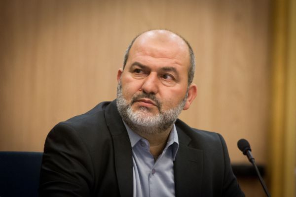 רק בישראל: אורח בחגיגות שחרור מחבל- חבר כנסת