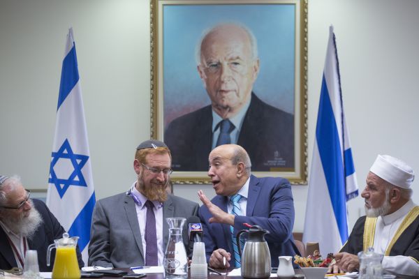 יהודה גליק קורא לחבריו מימין: בואו לעצרת לזכר רבין