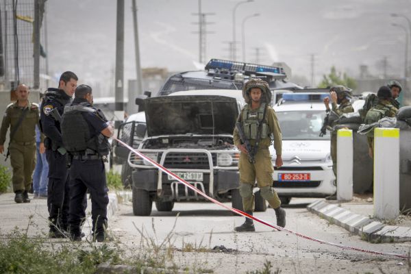 סגר מלא? פלסטינים יורשו להיכנס לישראל במהלך החג