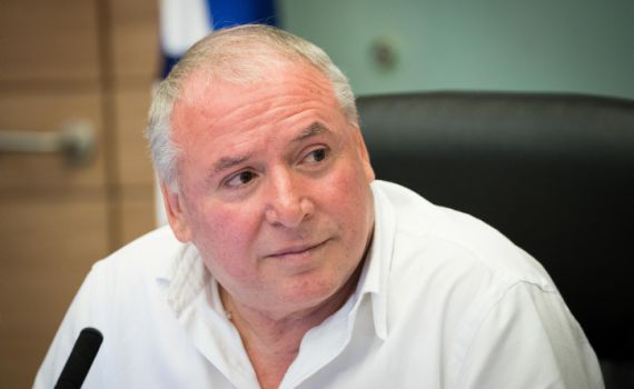 הח"כ חשף את שמה של המתלוננת וחטף נקמה