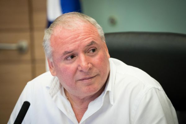 הח"כ חשף את שמה של המתלוננת וחטף נקמה