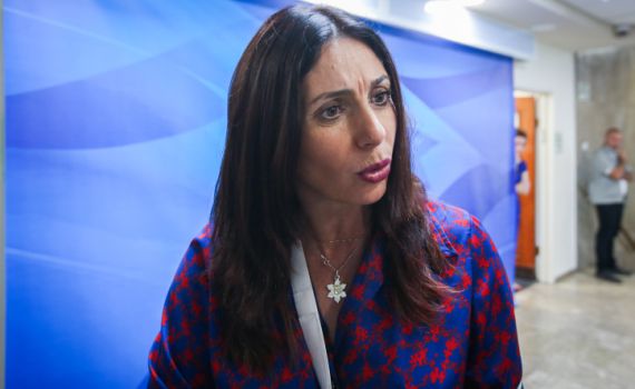 מירי רגב לאבי גבאי: "על הביצה שהתחפשה,שמעת"?