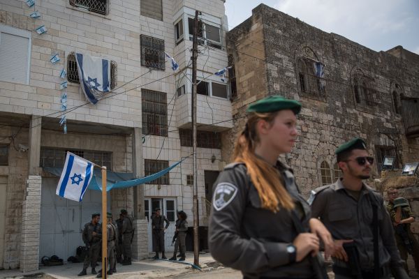 הקואליציה דורשת, והלחץ על רה"מ לבנות בחברון מתגבר