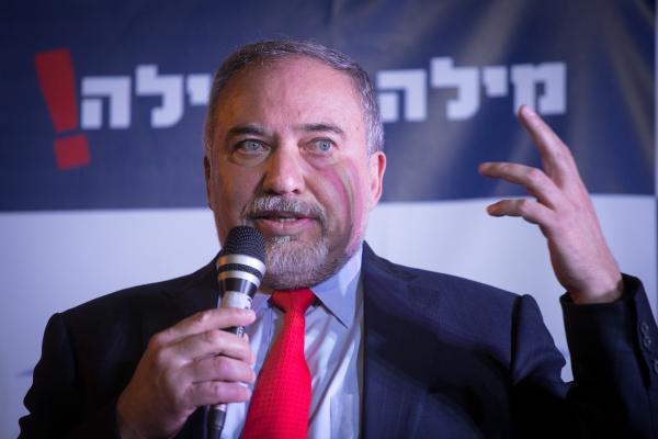 ליברמן שוב נגד בנט: "התנפלות בוטה על צה"ל"