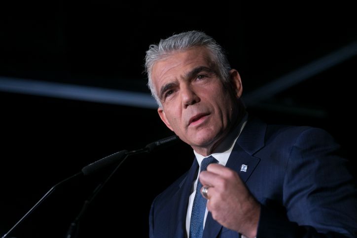 יעמוד בזה? ההבטחה המפתיעה של לפיד לחרדים