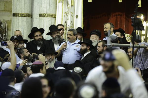 גלריית ענק: הקפות שניות בכפר חב"ד